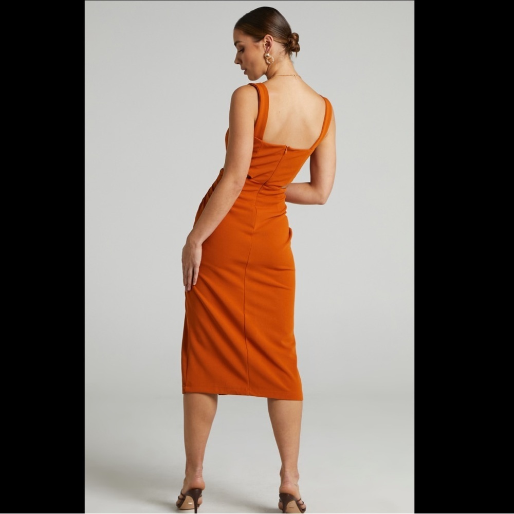 NWT Showpo ‘Milah’ Square Neck Midi - Picture 3 of 4